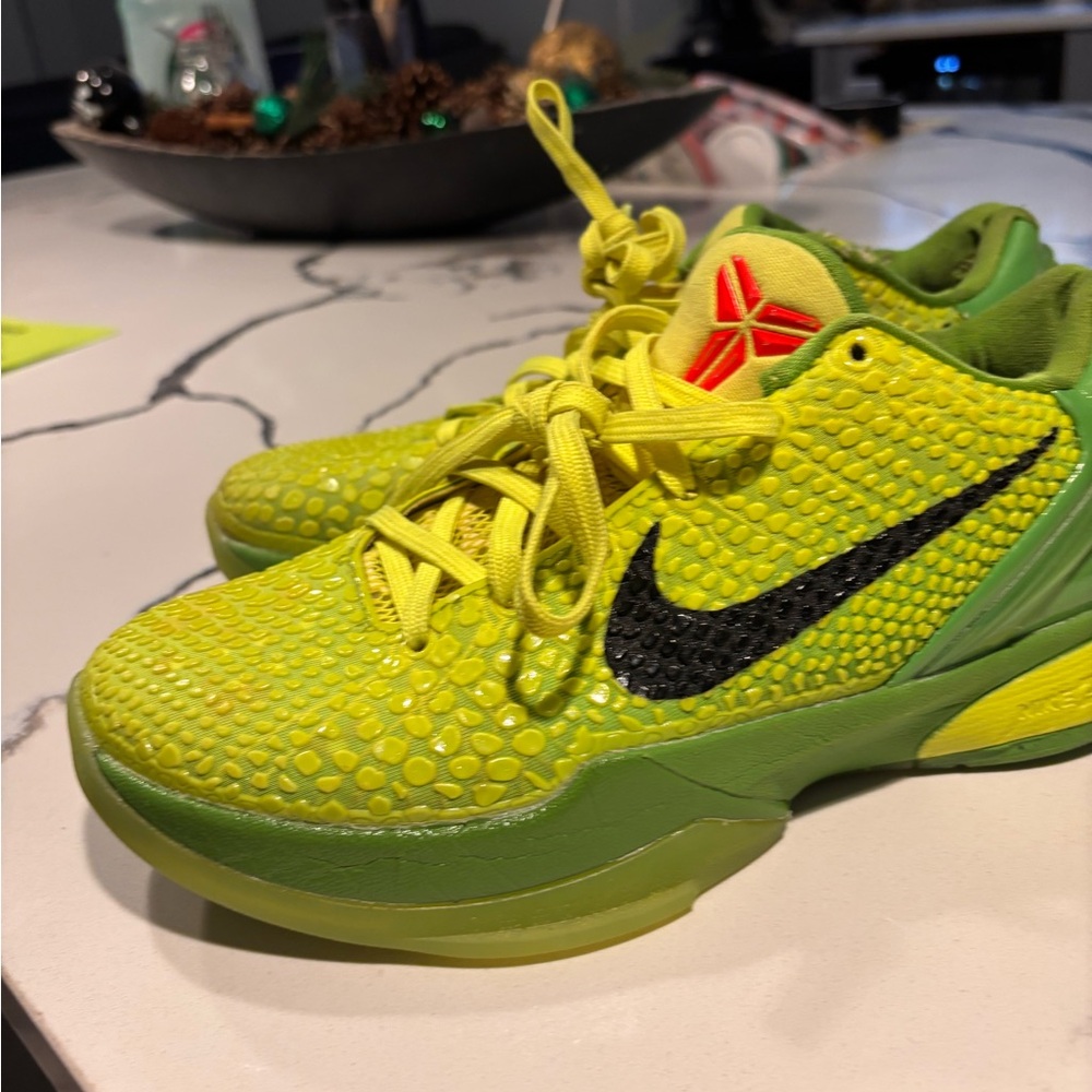 Kobe 6 grinches